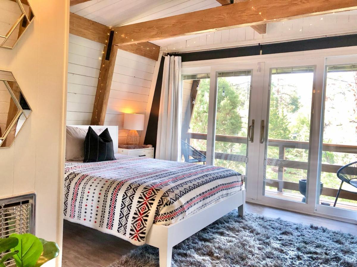Maison Solange-Red Barn Farmhouse Style- Moonridge Big Bear City Exteriör bild